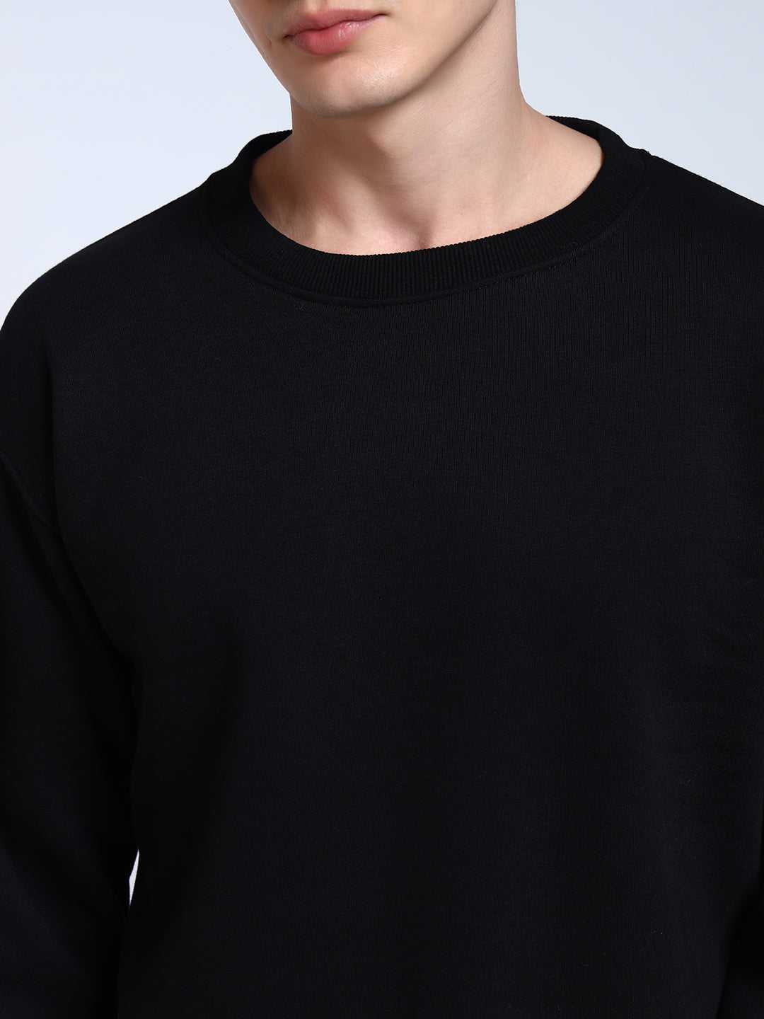 Black Solid Regular Fit Sweatshirt