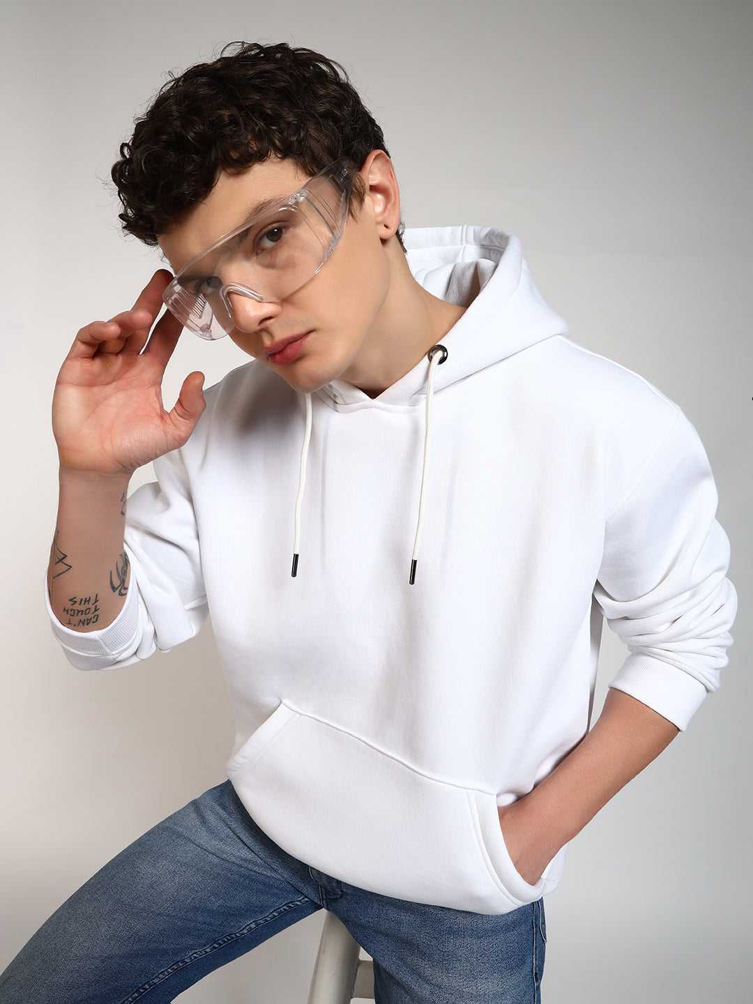 White Solid Regular Fit Hoodie Sweatshirt