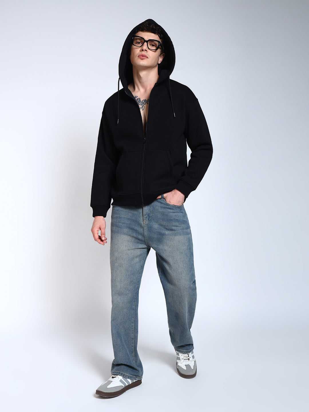 Black Solid Regular Fit Zipper Hoodie Sweatshirt