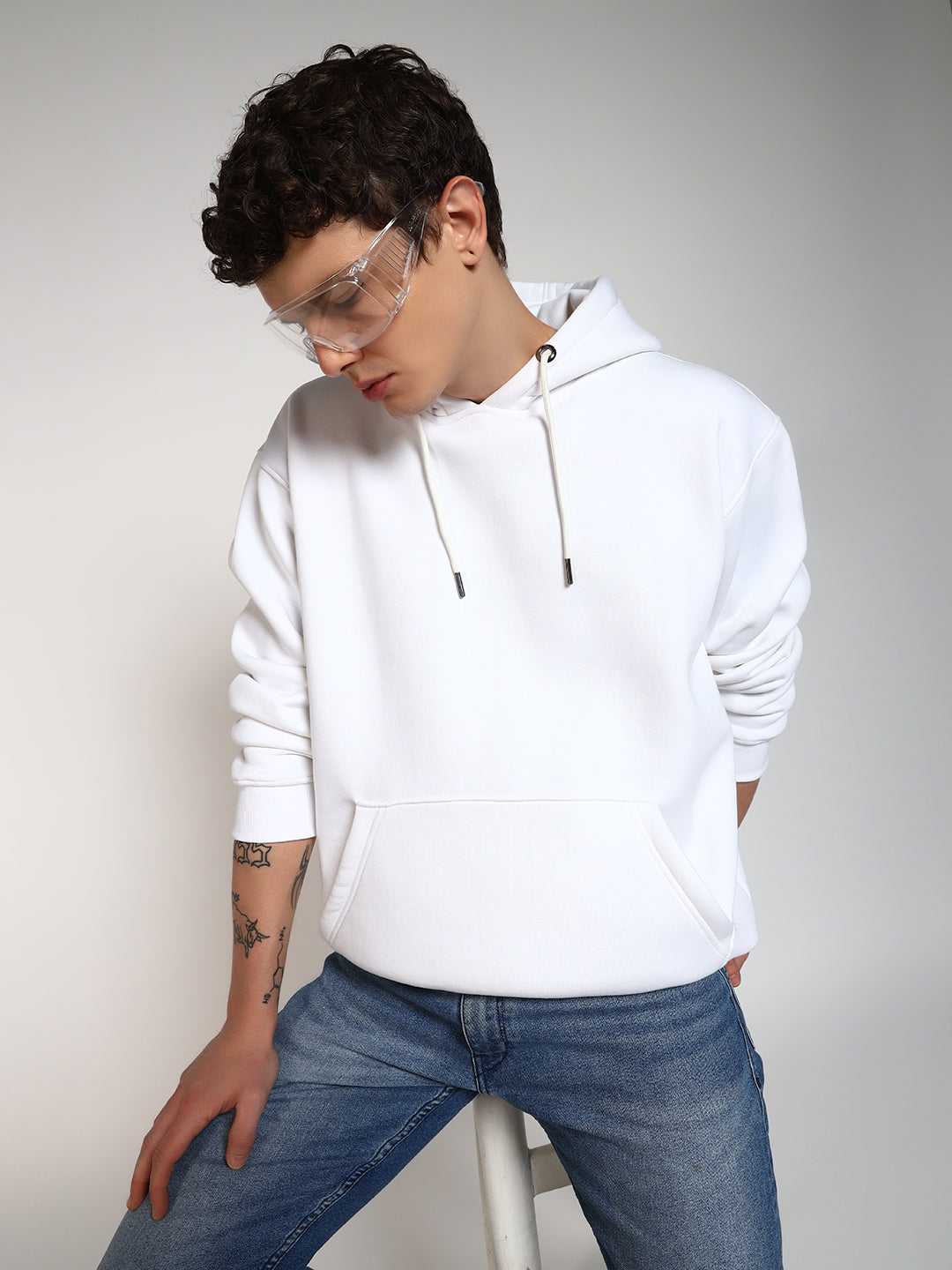 White Solid Regular Fit Hoodie Sweatshirt