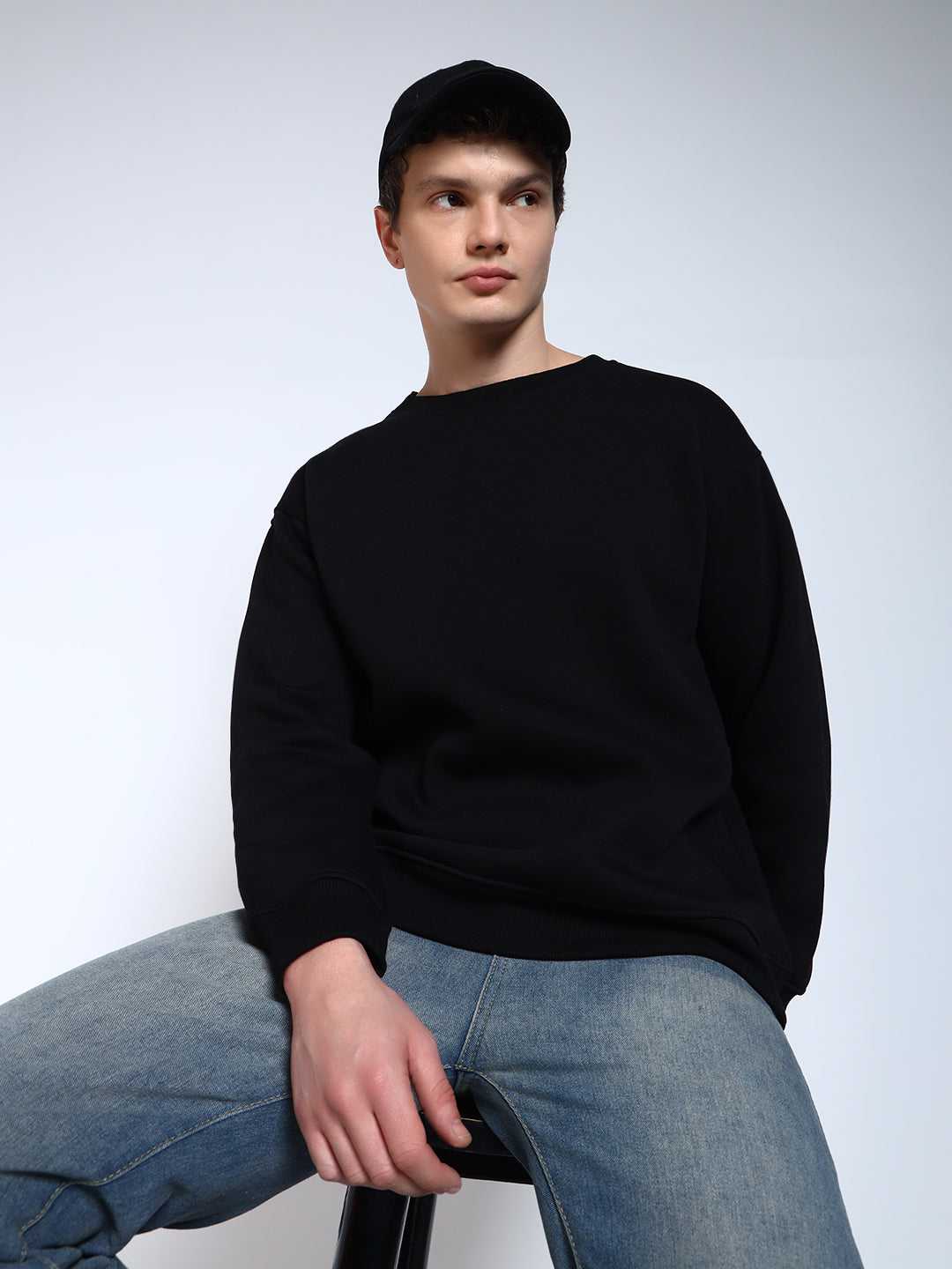 Black Solid Regular Fit Sweatshirt