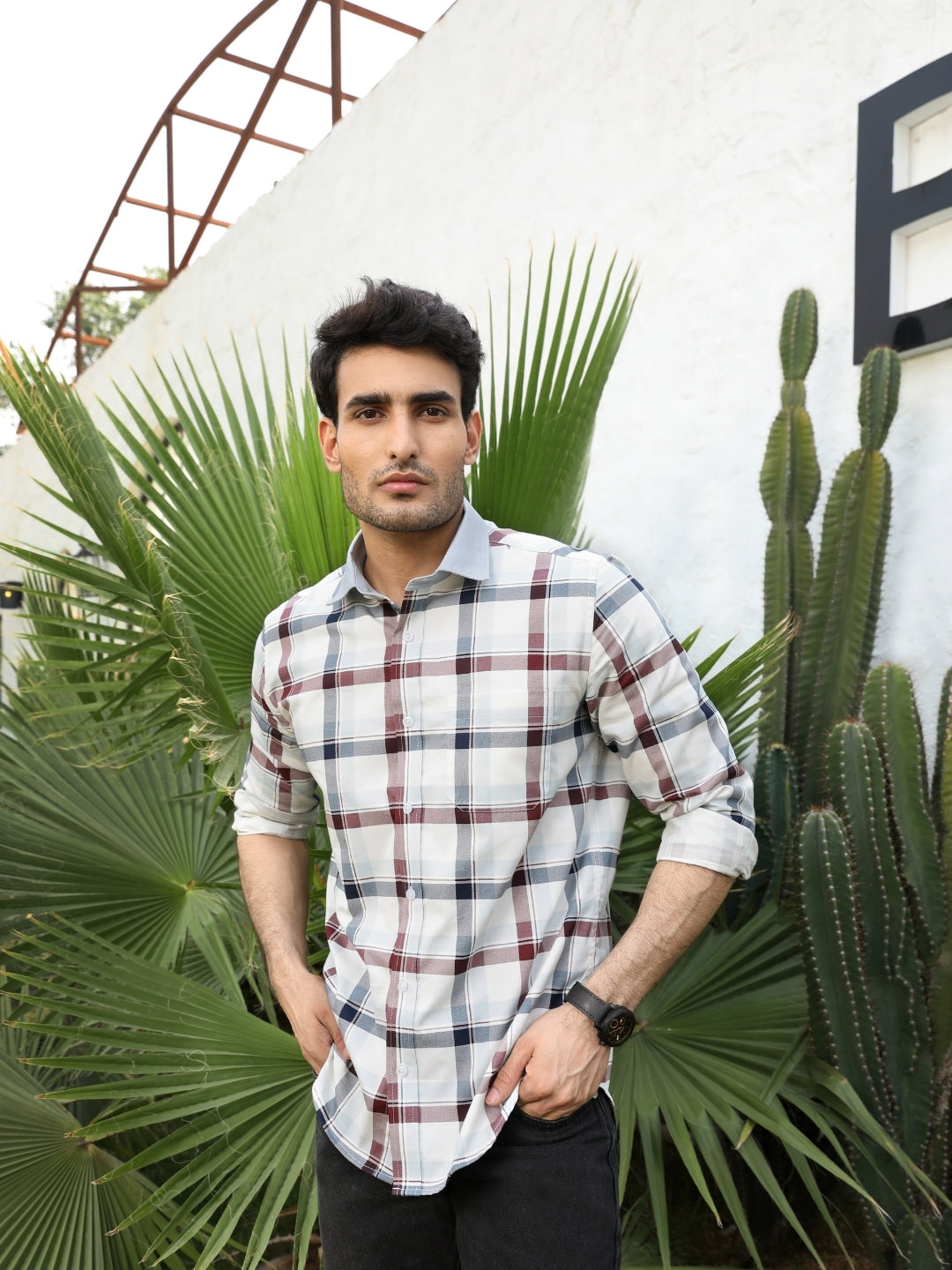 Contrast collar cotton blue & red checks shirt