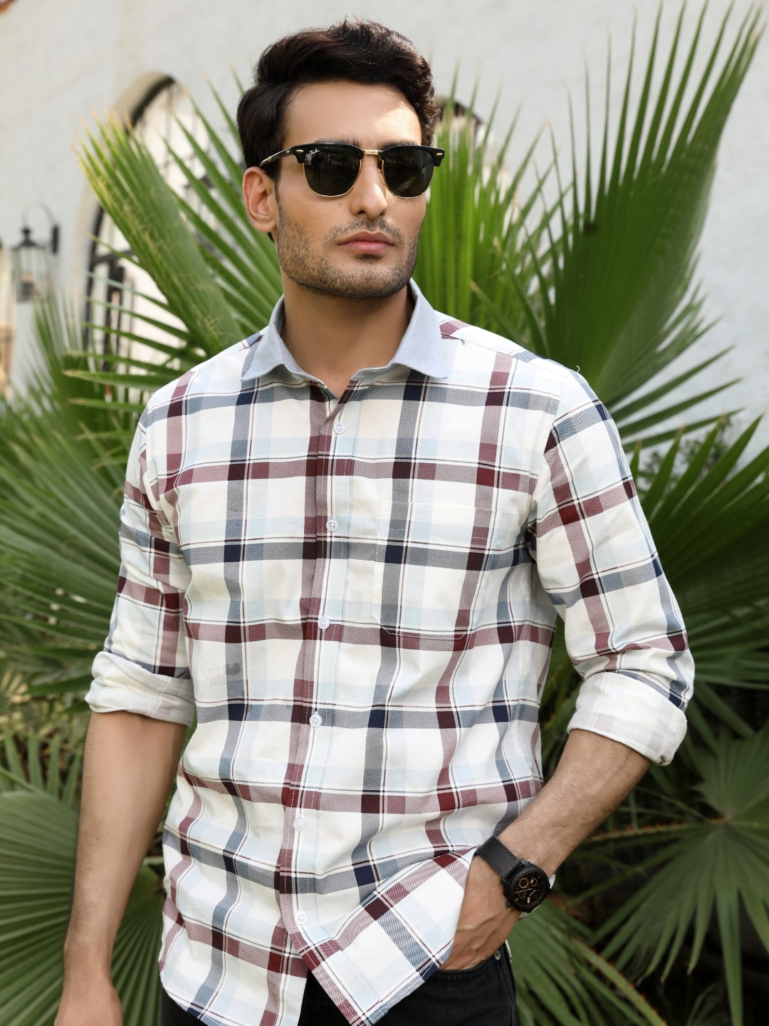 Contrast collar cotton blue & red checks shirt