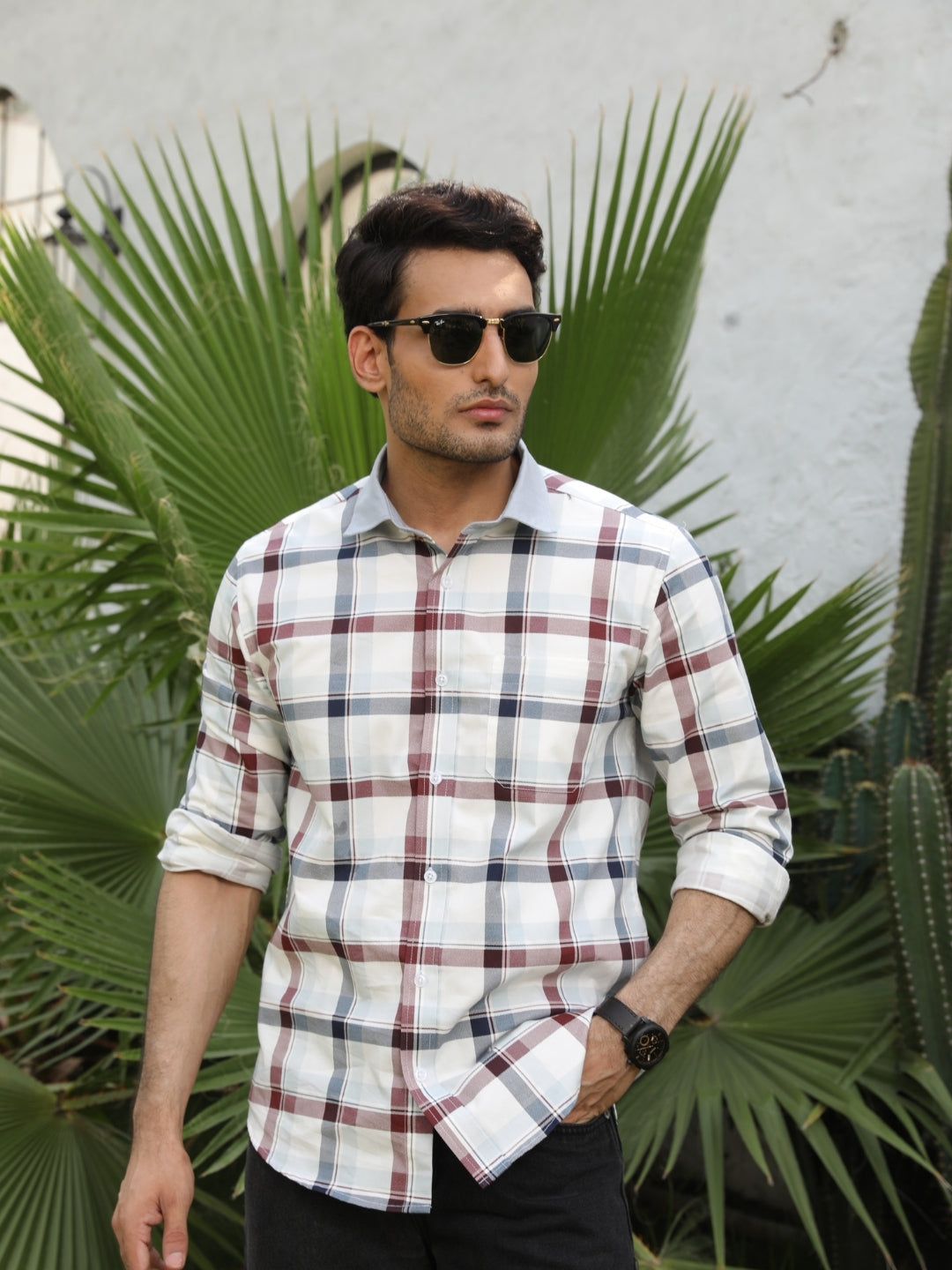 Contrast collar cotton blue & red checks shirt