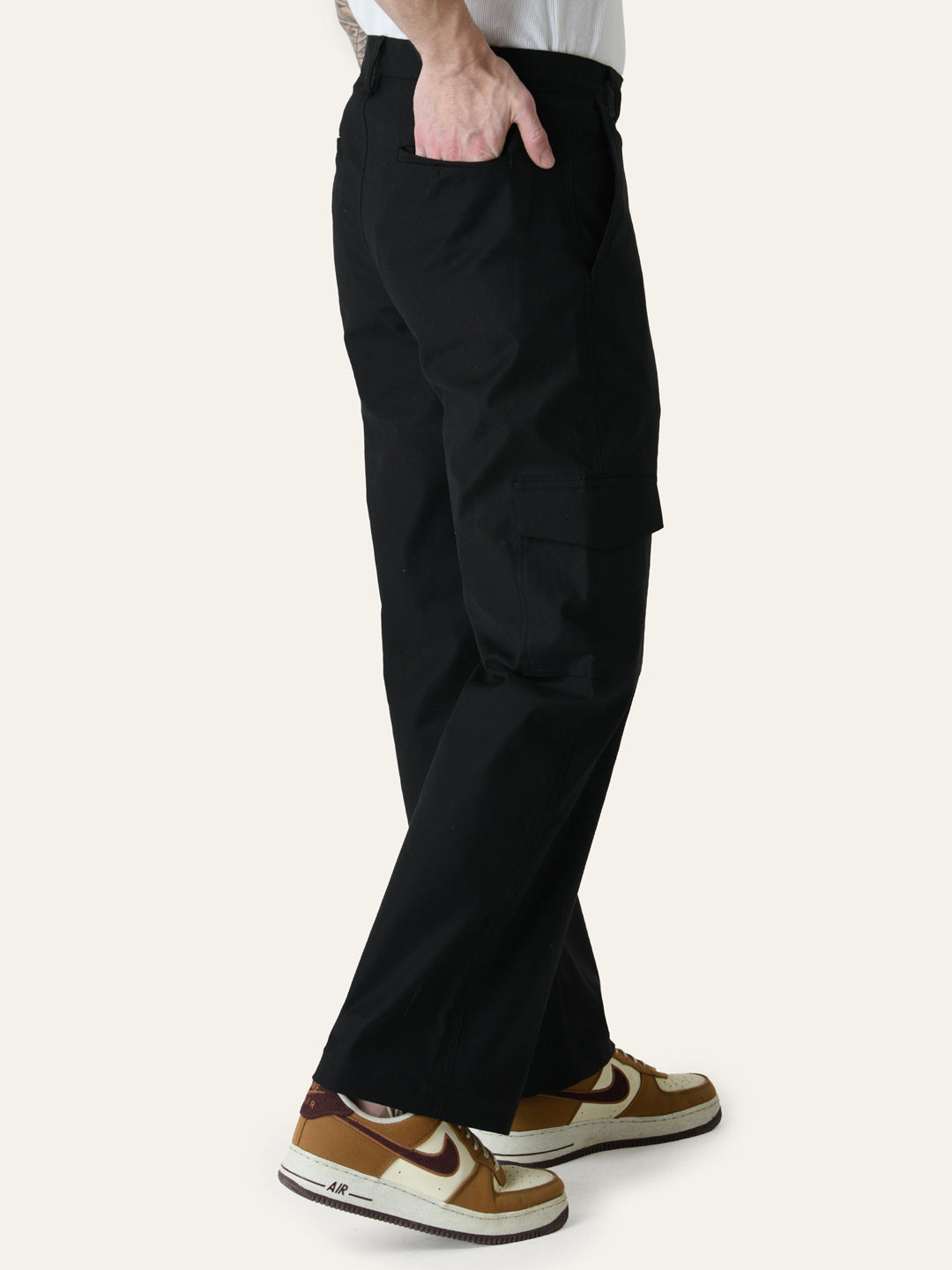 Black Solid Cargo Pants
