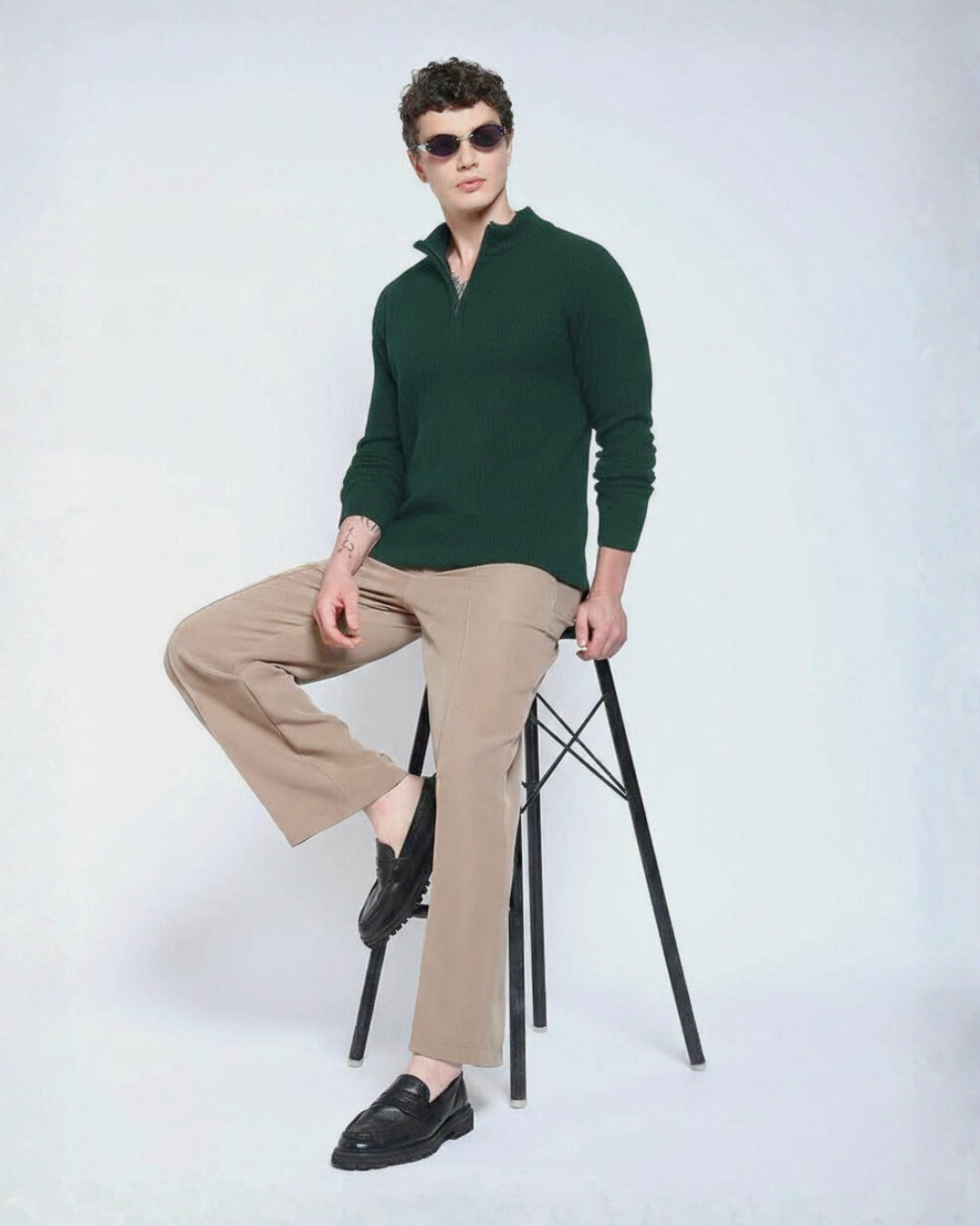 Green Solid Ribbed Zip-Top Lightweight Pullover-Sweater