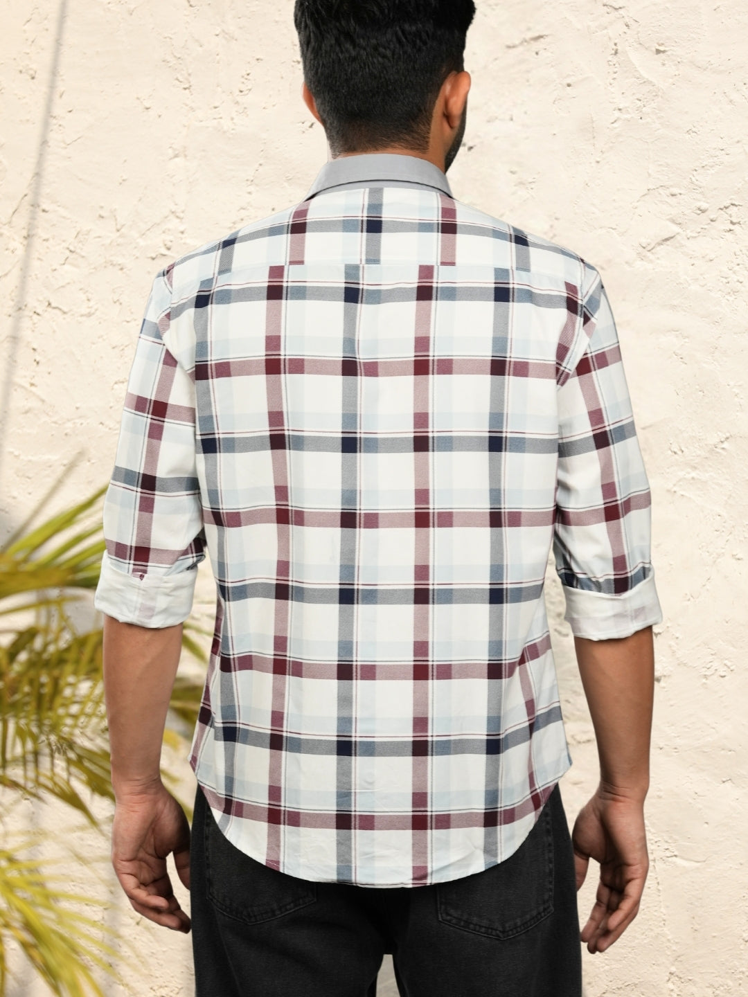 Contrast collar cotton blue & red checks shirt