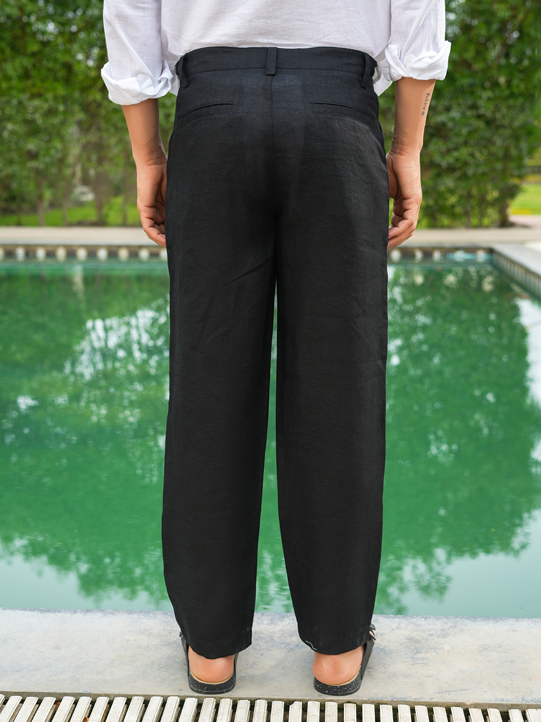 Black Solid Linen Trouser