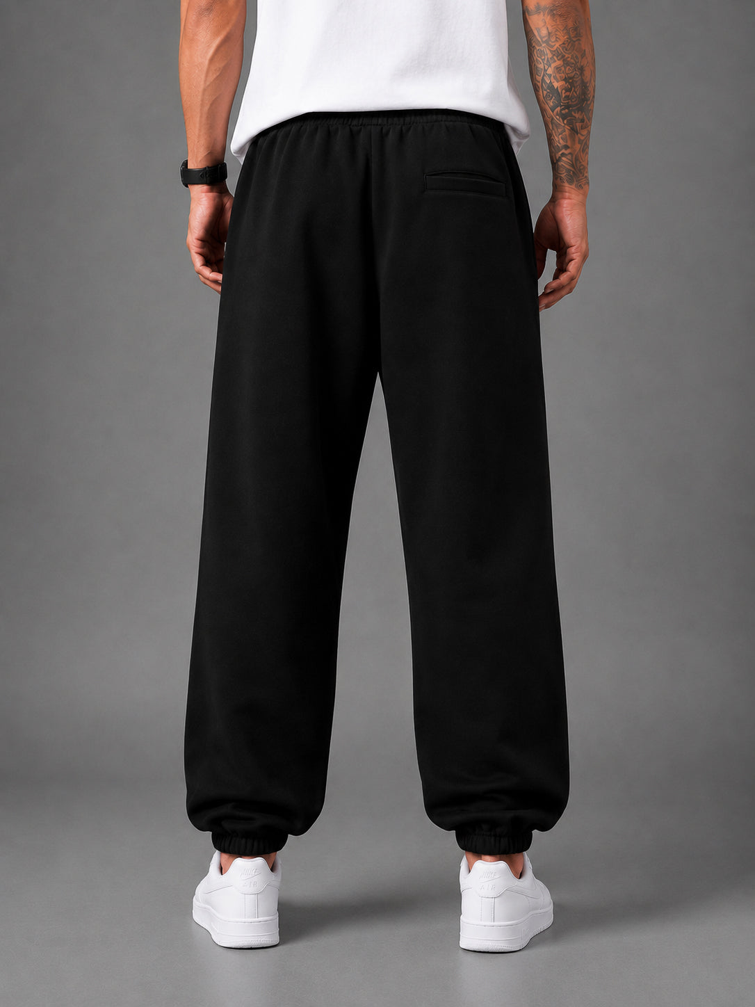Black Solid Relaxed Fit Elastic Cotton Jogger