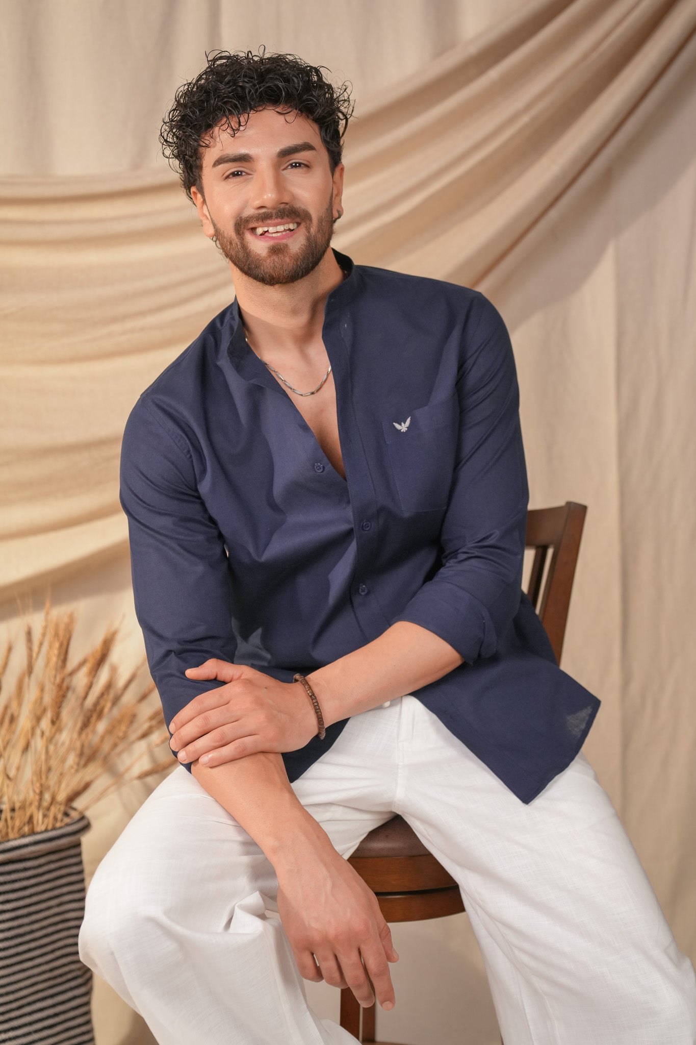 Navy blue Solid Pre-Washed Linen Cotton Slim Fit Shirt
