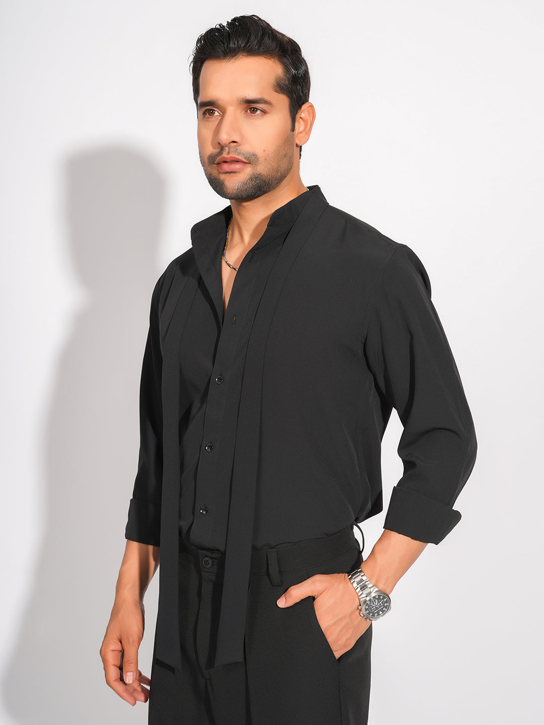 Black Solid Party Wear Slim Fit Shirt With Tie