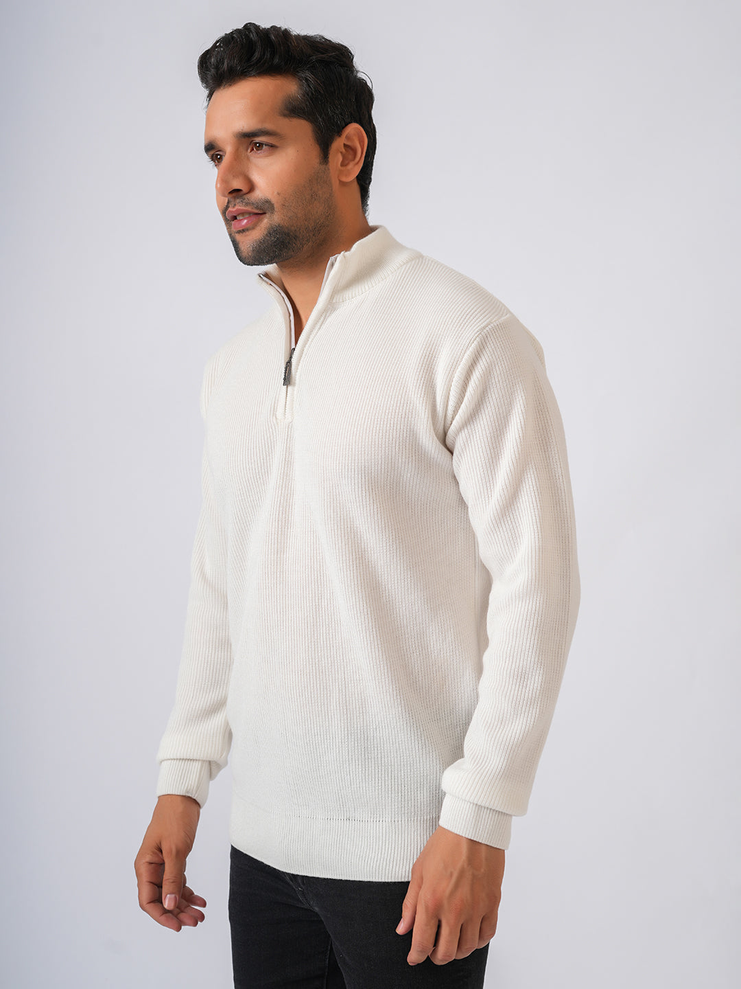 White Solid Ribbed Zip-Top Pullover-Sweater